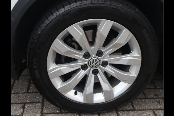 Volkswagen T-Roc 1.5 TSI Style Navi / Clima / Handgesch / Dealer onderhouden / Nieuwe Apk / BTW AUTO / 1e eigenaar / 150PK!