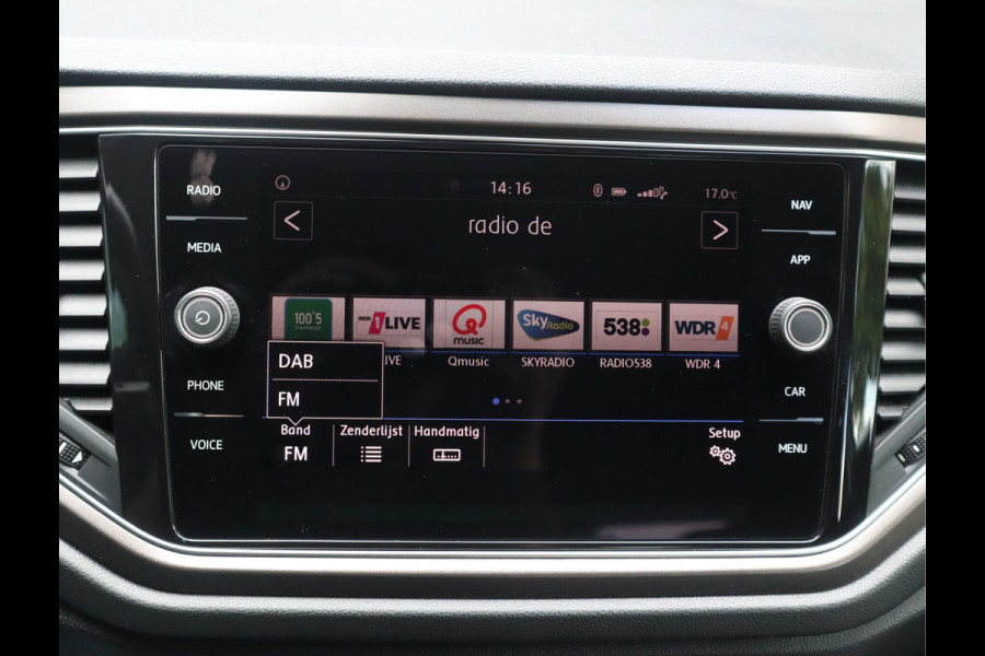 Volkswagen T-Roc 1.5 TSI Style Navi / Clima / Handgesch / Dealer onderhouden / Nieuwe Apk / BTW AUTO / 1e eigenaar / 150PK!