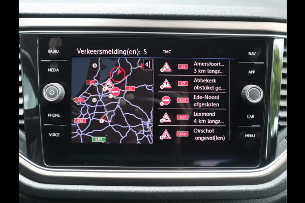 Volkswagen T-Roc 1.5 TSI Style Navi / Clima / Handgesch / Dealer onderhouden / Nieuwe Apk / BTW AUTO / 1e eigenaar / 150PK!