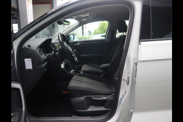 Volkswagen T-Roc 1.5 TSI Style Navi / Clima / Handgesch / Dealer onderhouden / Nieuwe Apk / BTW AUTO / 1e eigenaar / 150PK!