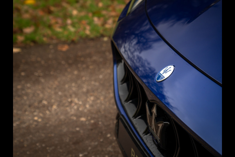 Maserati Grecale Modena 330pk | Pano-dak | Luchtvering | 21 inch | Stoelventilatie