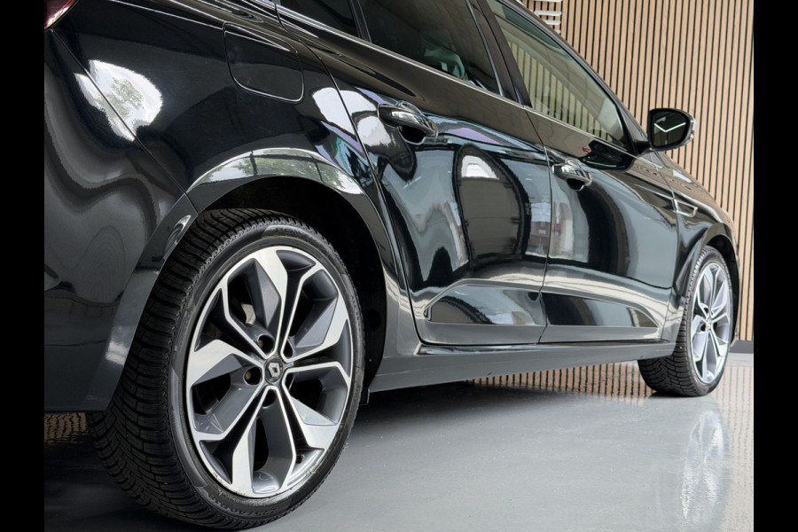 Renault Mégane Estate 1.6 TCe GT-Line EDC | Groot Navi | 18" | Camera | Led koplampen | Cruise control |