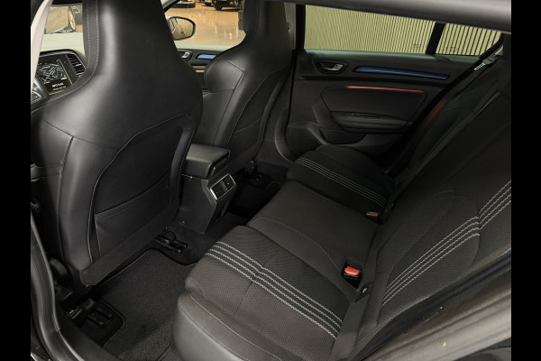 Renault Mégane Estate 1.6 TCe GT-Line EDC | Groot Navi | 18" | Camera | Led koplampen | Cruise control |