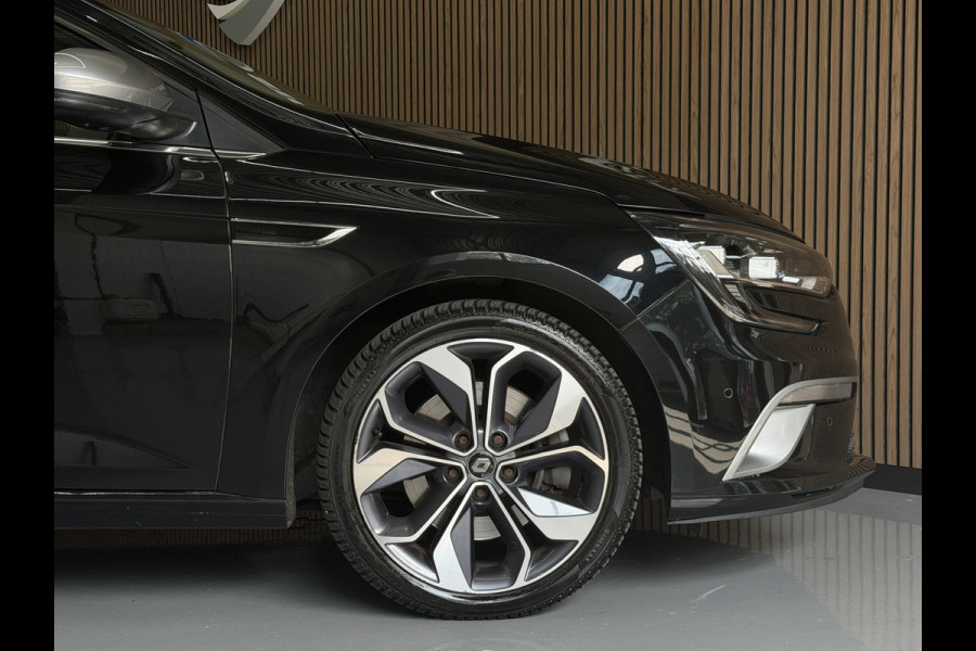 Renault Mégane Estate 1.6 TCe GT-Line EDC | Groot Navi | 18" | Camera | Led koplampen | Cruise control |