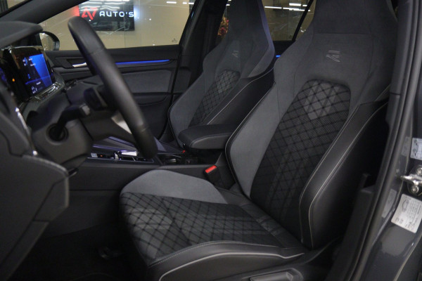 Volkswagen Golf 1.5 eTSI R-Line PANO/CAM/CARPLAY/KEYLES/IQ/ACC/VOL