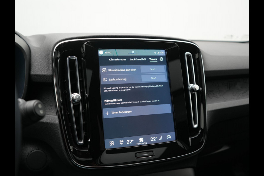 Volvo XC40 Recharge Ultimate 70 kWh 232pk Dealer O.H | Trekhaak Af Fabriek | Panodak | Adaptive Cruise | 360 Camera | Sportstoelen Memory & Verwarmd | Harman / Kardon | Keyless | Blis | Google Assistent | Stuur Verwarmd | Apple Carplay | DAB |