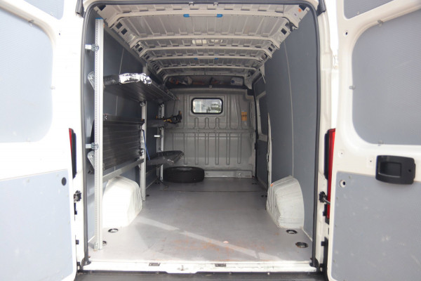 Peugeot Boxer 435 2.0 BlueHDI L4H2 Premium / CAMERA / CRUISE / AIRCO / BLUETOOTH