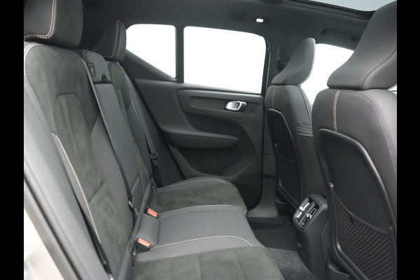 Volvo XC40 Recharge Ultimate 69 kWh 232pk | Trekhaak Af Fabriek | Panodak | Warmtepomp | 360 Camera | BLIS | Harman / Kardon | Adaptive Cruise | Sportstoelen Memory & Verwarmd | Keyless | Apple Carplay | Pilot Assist | DAB | 20"L.M |