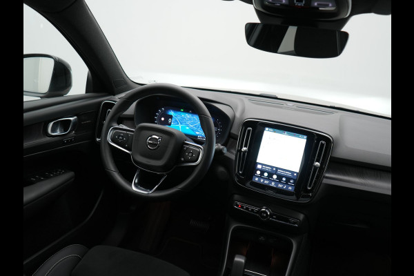 Volvo XC40 Recharge Ultimate 69 kWh 232pk | Trekhaak Af Fabriek | Panodak | Warmtepomp | 360 Camera | BLIS | Harman / Kardon | Adaptive Cruise | Sportstoelen Memory & Verwarmd | Keyless | Apple Carplay | Pilot Assist | DAB | 20"L.M |