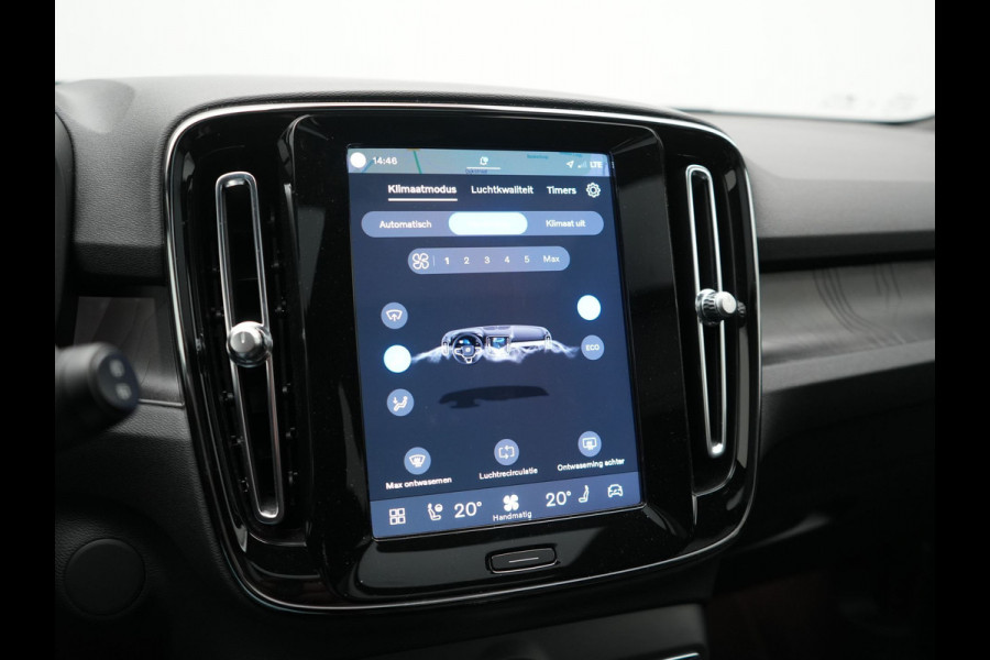 Volvo XC40 Recharge Ultimate 69 kWh 232pk | Trekhaak Af Fabriek | Panodak | Warmtepomp | 360 Camera | BLIS | Harman / Kardon | Adaptive Cruise | Sportstoelen Memory & Verwarmd | Keyless | Apple Carplay | Pilot Assist | DAB | 20"L.M |