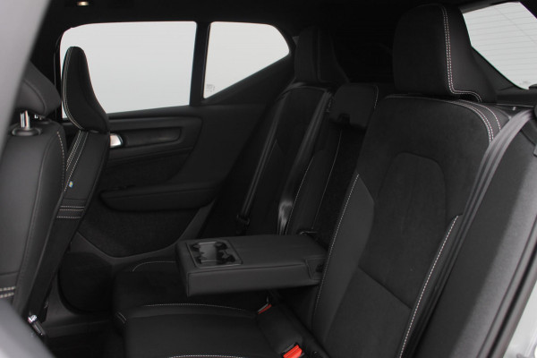 Volvo EX40 Single Motor Extended Range Plus Black Ed. 82 kWh