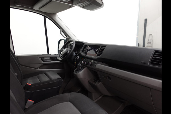 Volkswagen Crafter 177pk Automaat L3H3 / L2H2 Airco Cruise control Navigatie Camera Apple Carplay Sidebars