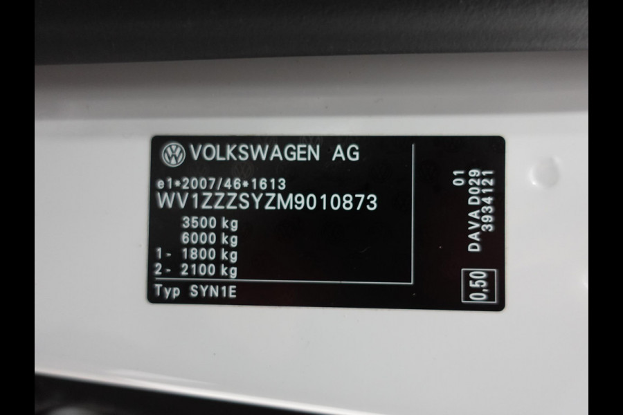 Volkswagen Crafter 177pk Automaat L3H3 / L2H2 Airco Cruise control Navigatie Camera Apple Carplay Sidebars