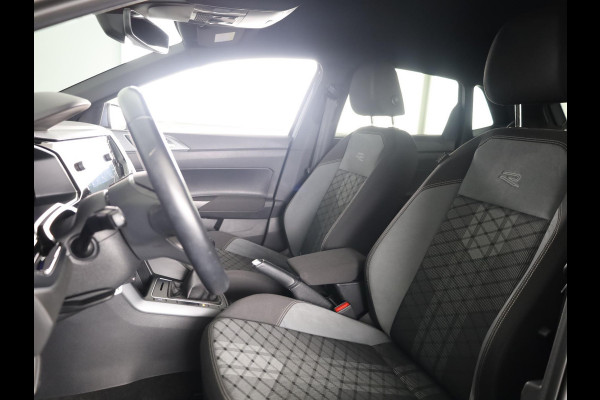 Volkswagen Polo 1.0 TSI R-Line 95 PK | Camera | Navigatie | Parkeersensoren | 17 Inch