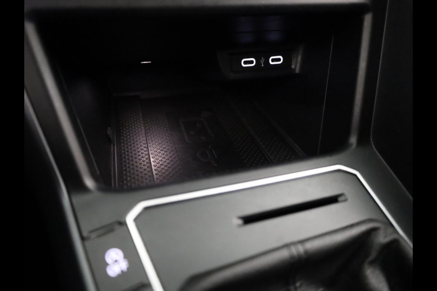 Volkswagen Polo 1.0 TSI R-Line 95 PK | Camera | Navigatie | Parkeersensoren | 17 Inch