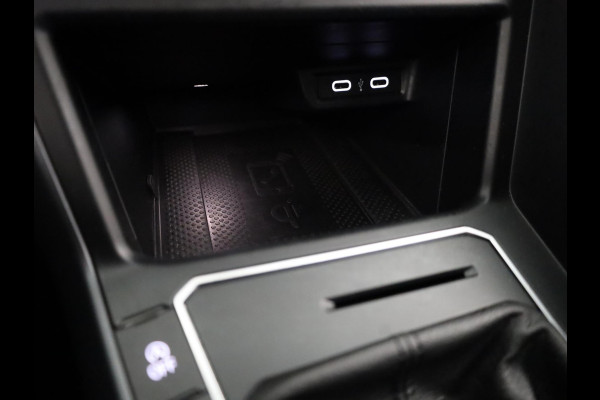 Volkswagen Polo 1.0 TSI R-Line 95 PK | Camera | Navigatie | Parkeersensoren | 17 Inch