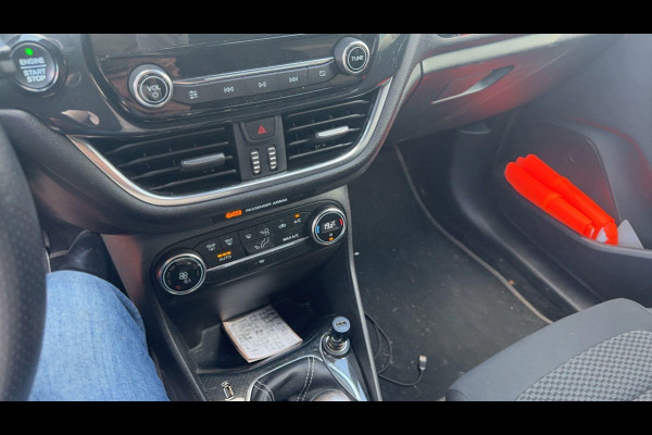 Ford Fiesta 1.0 EcoBoost ST-Line 100pk Trekhaak | Cruise control | Apple Carplay, Android  Auto | Voorruit verwarming | Climate control