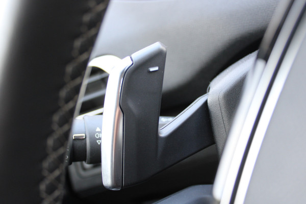 Peugeot 3008 1.6 HYbrid 225 Allure | BLIS | Camera | Cruise control | Navigatie | Stoelverwarming