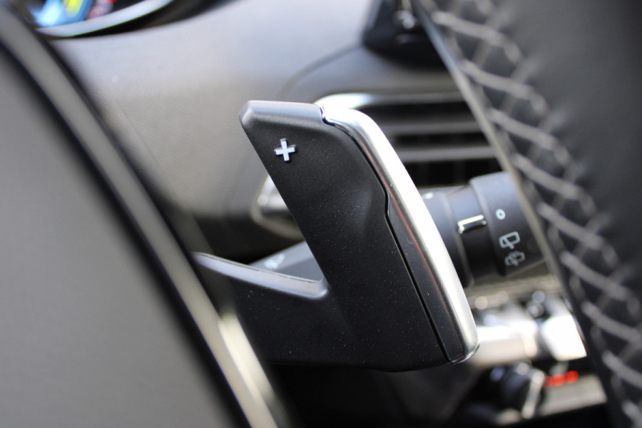 Peugeot 3008 1.6 HYbrid 225 Allure | BLIS | Camera | Cruise control | Navigatie | Stoelverwarming