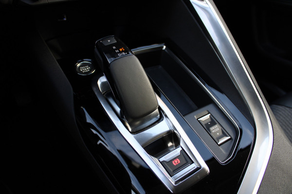 Peugeot 3008 1.6 HYbrid 225 Allure | BLIS | Camera | Cruise control | Navigatie | Stoelverwarming