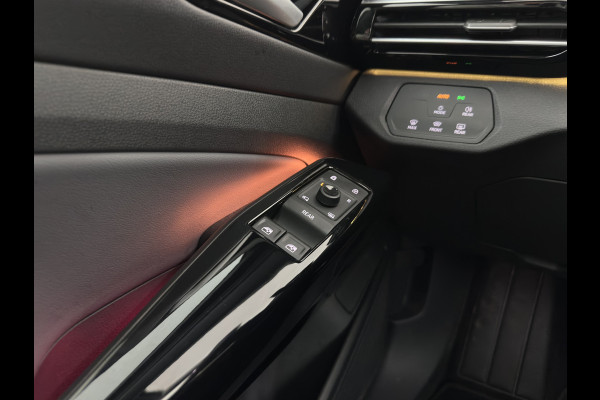 Volkswagen ID.5 Pro Business 77 kWh [3-Fase-11kW] {SoH-93%} (INCL.BTW) *HEAD-UP | LEATHER-FABRIC | FULL-LED | ADAPTIE-CRUISE |  DIGI-COCKPIT | HEATED-COMFORTSEATS | KEYLESS | DAB+ | AMBIENT-LIGHT | NAVI-FULLMAP | CAMERA | TOWBAR | 19''ALU*