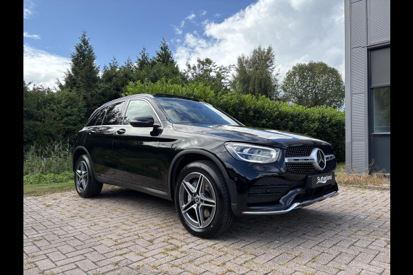 Mercedes-Benz GLC 300e 4MATIC AMG Line 320 PK | Elektr. Stoelen | Panoramadak | Wegklapbare Trekhaak | 360 Graden Camera | Stoelverwarming