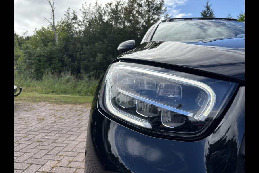 Mercedes-Benz GLC 300e 4MATIC AMG Line 320 PK | Elektr. Stoelen | Panoramadak | Wegklapbare Trekhaak | 360 Graden Camera | Stoelverwarming
