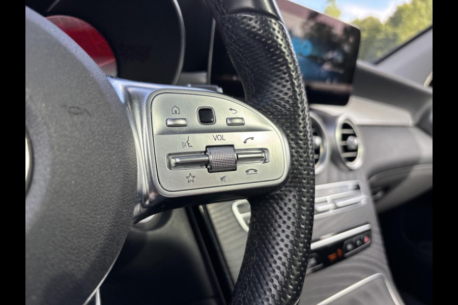 Mercedes-Benz GLC 300e 4MATIC AMG Line 320 PK | Elektr. Stoelen | Panoramadak | Wegklapbare Trekhaak | 360 Graden Camera | Stoelverwarming