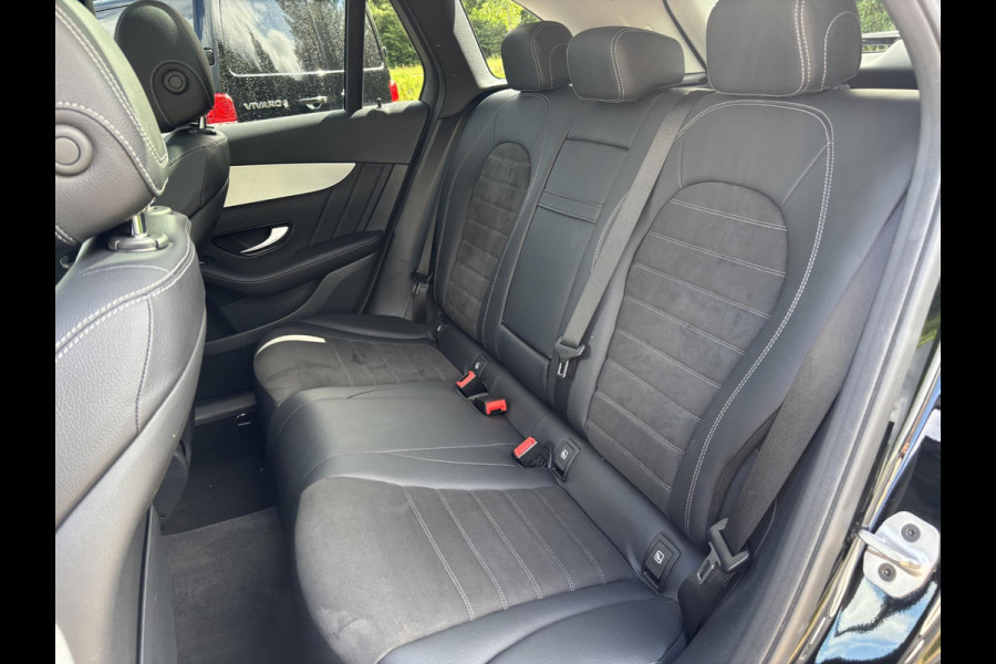 Mercedes-Benz GLC 300e 4MATIC AMG Line 320 PK | Elektr. Stoelen | Panoramadak | Wegklapbare Trekhaak | 360 Graden Camera | Stoelverwarming