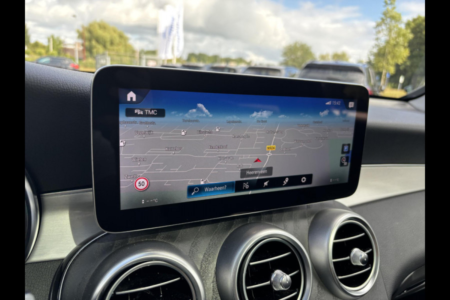 Mercedes-Benz GLC 300e 4MATIC AMG Line 320 PK | Elektr. Stoelen | Panoramadak | Wegklapbare Trekhaak | 360 Graden Camera | Stoelverwarming