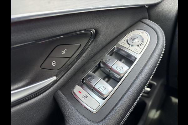 Mercedes-Benz GLC 300e 4MATIC AMG Line 320 PK | Elektr. Stoelen | Panoramadak | Wegklapbare Trekhaak | 360 Graden Camera | Stoelverwarming