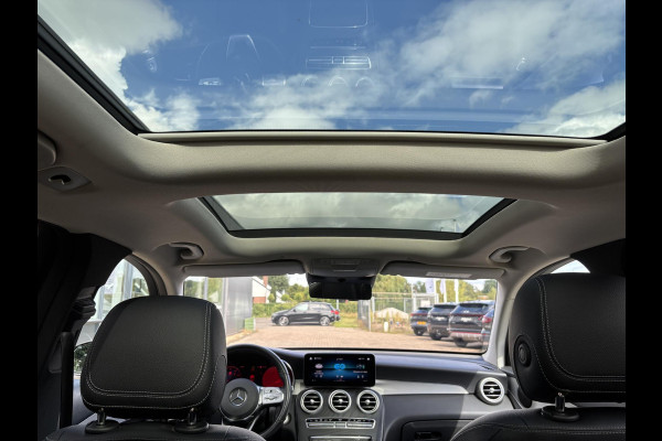 Mercedes-Benz GLC 300e 4MATIC AMG Line 320 PK | Elektr. Stoelen | Panoramadak | Wegklapbare Trekhaak | 360 Graden Camera | Stoelverwarming