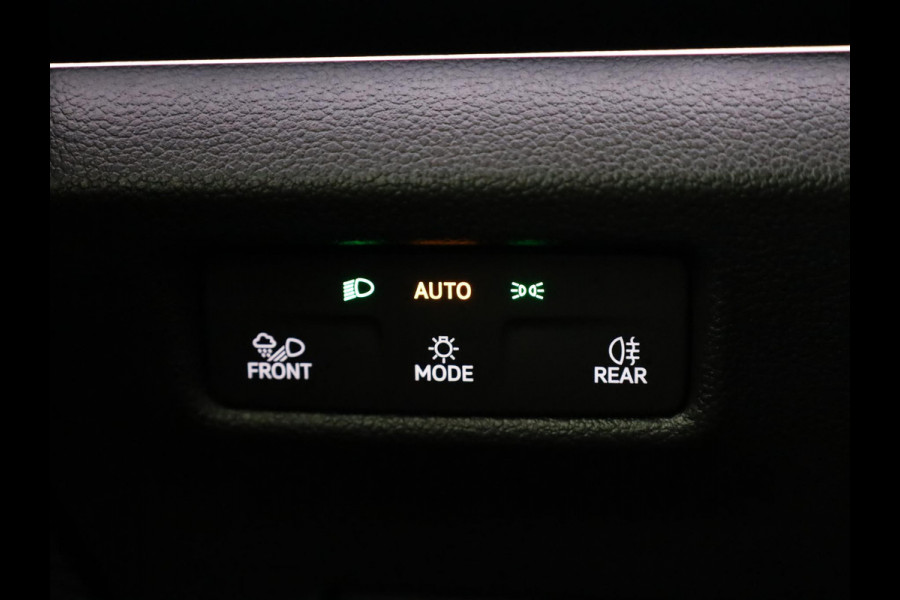 Volkswagen Tiguan 1.5 eHybrid R-Line Edition 204 pk Automaat (DSG) | Verlengde garantie | Navigatie | Panoramadak | Trekhaak (wegklapbaar) | Park assist | Rondomzicht camera | Head-up display | R-Line |