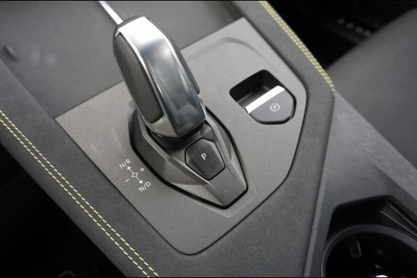 Lynk & Co 01 276 PK Core NIEUW MODEL | 1.800 TREKGEWICHT | NED. AUTO!