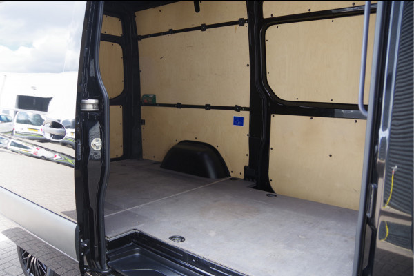 Mercedes-Benz Sprinter 319 3.0 CDI V6 L2H2 AUT. LED, 2X SCHUIFDEUR, 3.5T TREKHAAK, 360 CAMERA, MBUX 10'', LEDER, CRUISE, CLIMA, PARKEERSENSOREN, 18'' L