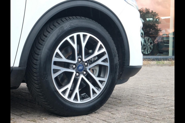 Ford Kuga 2.5 PHEV Titanium 224 PK | Winterpack | Stoelverwarming | Navigatie | Parkeersensoren | CarPlay | Climate Control