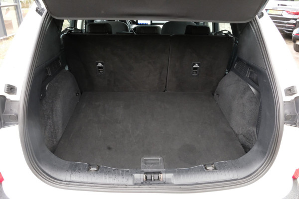 Ford Kuga 2.5 PHEV Titanium 224 PK | Winterpack | Stoelverwarming | Navigatie | Parkeersensoren | CarPlay | Climate Control