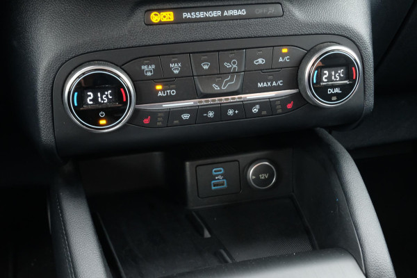Ford Kuga 2.5 PHEV Titanium 224 PK | Winterpack | Stoelverwarming | Navigatie | Parkeersensoren | CarPlay | Climate Control