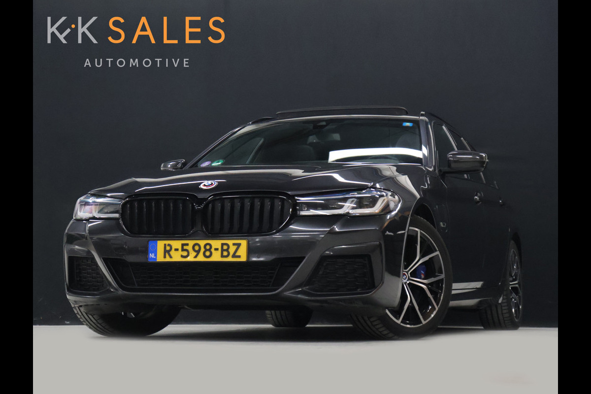 BMW 5 Serie Touring 530e M Sport [SCHUIFKANTELDAK, ELEKTRISCHE TREKHAAK, APPLE CARPLAY, STOELVERWARMING, MEMORY, DIGITAL DASH, CAMERA, CRUISE CONTROL, PDC V + A, NAVIGATIE, NIEUWSTAAT]