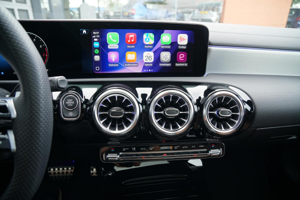 Mercedes-Benz CLA-Klasse Shooting Brake AMG + BURMESTER / HEAD-UP / PANO / 360 CAMERA / MEMORY