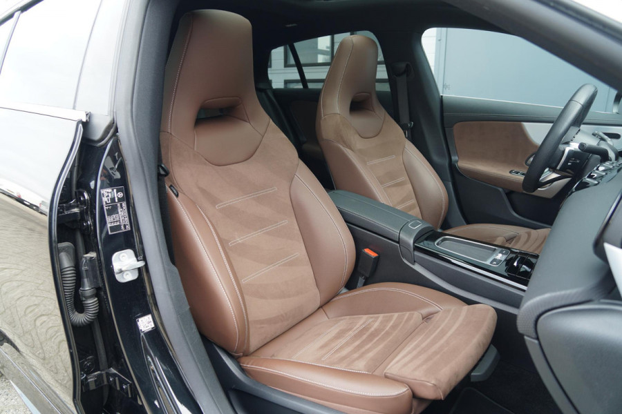 Mercedes-Benz CLA-Klasse Shooting Brake AMG + BURMESTER / HEAD-UP / PANO / 360 CAMERA / MEMORY