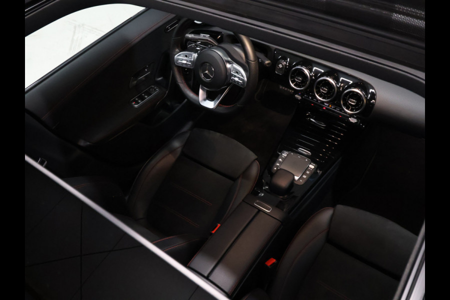 Mercedes-Benz CLA-Klasse 250 e Premium Plus AMG-Line [SOH 100%, TREKHAAK UITKLAPBAAR, SCHUIFKANTELDAK, APPLE CARPLAY, ANDROID, STOELVERWARMING, CAMERA, PDC V+A, CRUISE, CLIMATE, NIEUWSTAAT]
