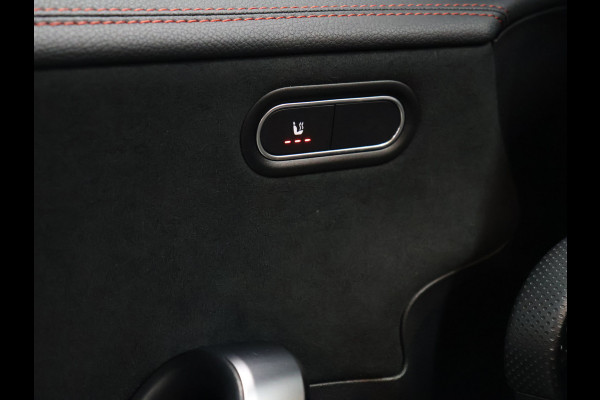 Mercedes-Benz CLA-Klasse 250 e Premium Plus AMG-Line [SOH 100%, TREKHAAK UITKLAPBAAR, SCHUIFKANTELDAK, APPLE CARPLAY, ANDROID, STOELVERWARMING, CAMERA, PDC V+A, CRUISE, CLIMATE, NIEUWSTAAT]