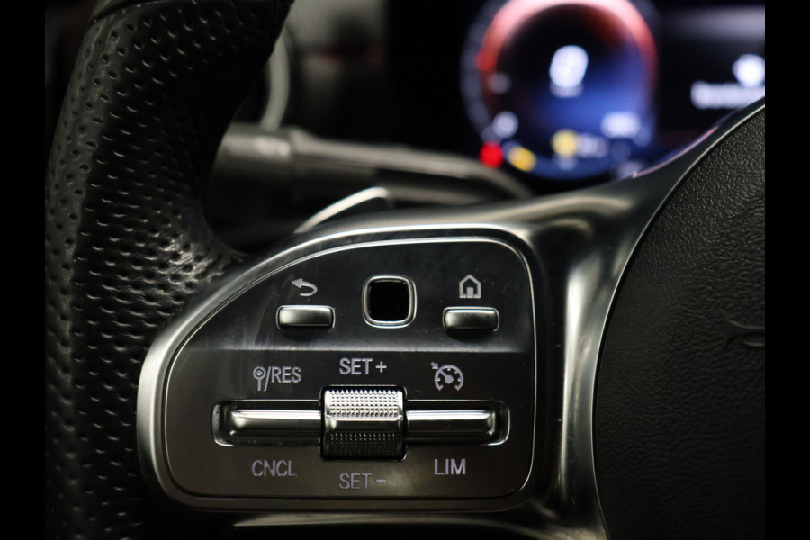Mercedes-Benz CLA-Klasse 250 e Premium Plus AMG-Line [SOH 100%, TREKHAAK UITKLAPBAAR, SCHUIFKANTELDAK, APPLE CARPLAY, ANDROID, STOELVERWARMING, CAMERA, PDC V+A, CRUISE, CLIMATE, NIEUWSTAAT]