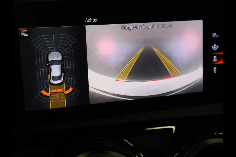 Mercedes-Benz CLA-Klasse 250 e Premium Plus AMG-Line [SOH 100%, TREKHAAK UITKLAPBAAR, SCHUIFKANTELDAK, APPLE CARPLAY, ANDROID, STOELVERWARMING, CAMERA, PDC V+A, CRUISE, CLIMATE, NIEUWSTAAT]
