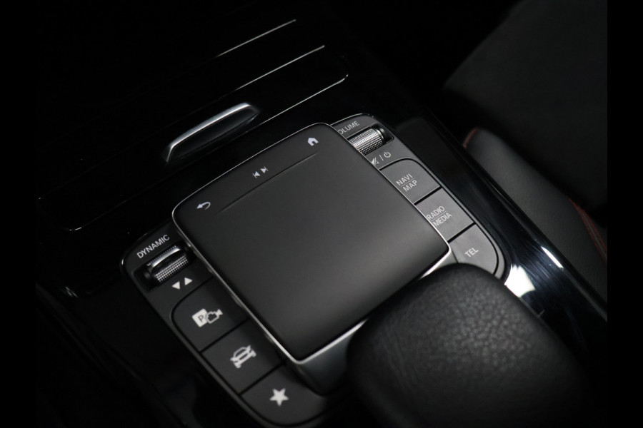 Mercedes-Benz CLA-Klasse 250 e Premium Plus AMG-Line [SOH 100%, TREKHAAK UITKLAPBAAR, SCHUIFKANTELDAK, APPLE CARPLAY, ANDROID, STOELVERWARMING, CAMERA, PDC V+A, CRUISE, CLIMATE, NIEUWSTAAT]