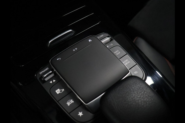 Mercedes-Benz CLA-Klasse 250 e Premium Plus AMG-Line [SOH 100%, TREKHAAK UITKLAPBAAR, SCHUIFKANTELDAK, APPLE CARPLAY, ANDROID, STOELVERWARMING, CAMERA, PDC V+A, CRUISE, CLIMATE, NIEUWSTAAT]