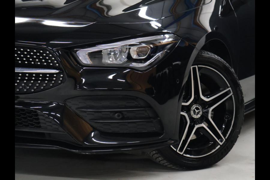 Mercedes-Benz CLA-Klasse 250 e Premium Plus AMG-Line [SOH 100%, TREKHAAK UITKLAPBAAR, SCHUIFKANTELDAK, APPLE CARPLAY, ANDROID, STOELVERWARMING, CAMERA, PDC V+A, CRUISE, CLIMATE, NIEUWSTAAT]