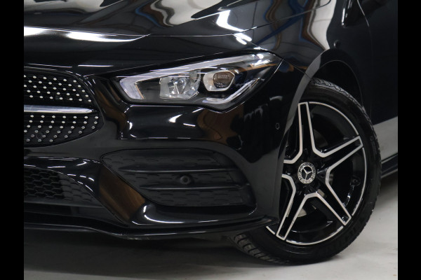 Mercedes-Benz CLA-Klasse 250 e Premium Plus AMG-Line [SOH 100%, TREKHAAK UITKLAPBAAR, SCHUIFKANTELDAK, APPLE CARPLAY, ANDROID, STOELVERWARMING, CAMERA, PDC V+A, CRUISE, CLIMATE, NIEUWSTAAT]