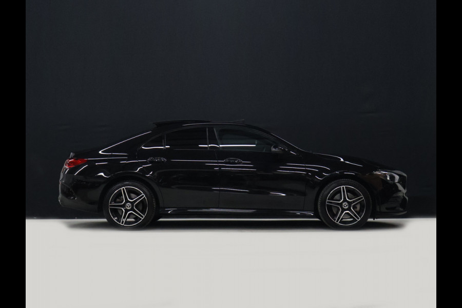 Mercedes-Benz CLA-Klasse 250 e Premium Plus AMG-Line [SOH 100%, TREKHAAK UITKLAPBAAR, SCHUIFKANTELDAK, APPLE CARPLAY, ANDROID, STOELVERWARMING, CAMERA, PDC V+A, CRUISE, CLIMATE, NIEUWSTAAT]